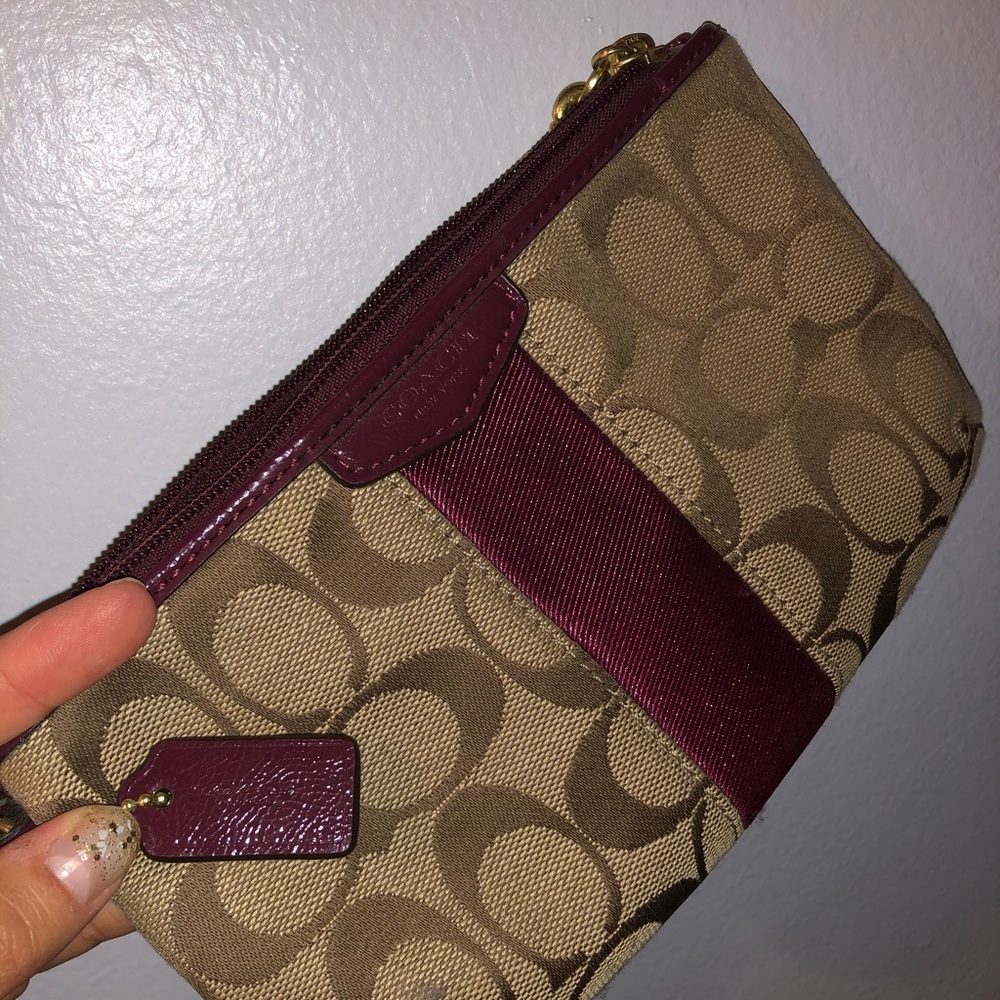 Coach wristlet - Picture 2 of 3